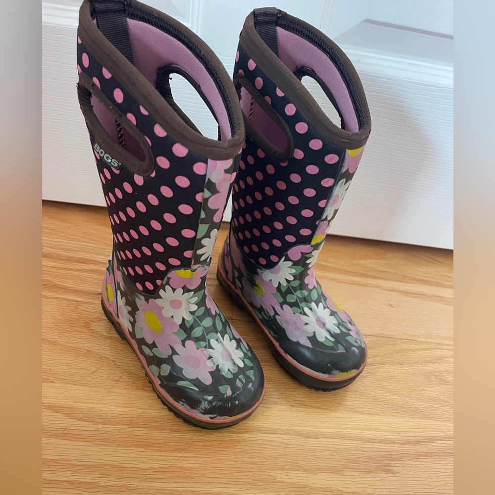Bogs Flower Dots girl’s boots size 10